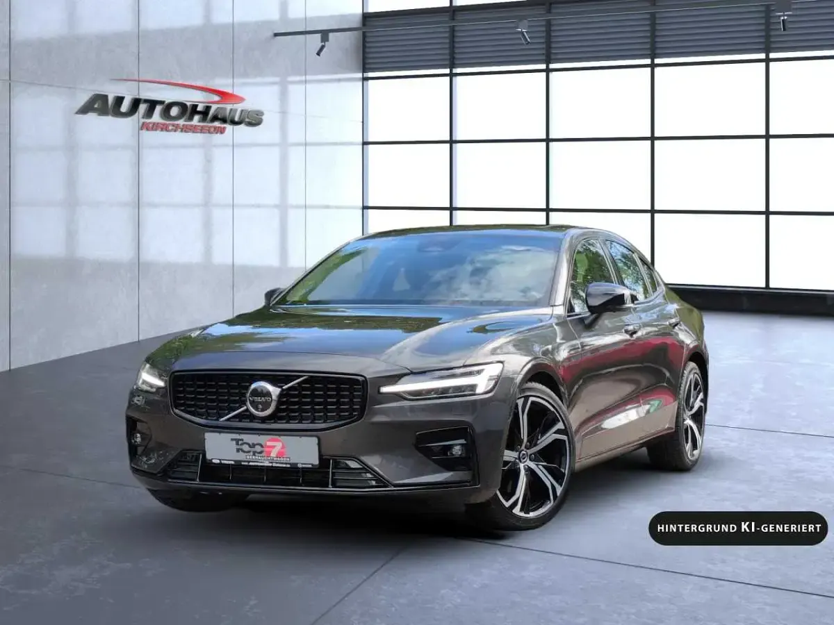 Gebraucht Volvo S60 145 PS (106 kW) 2024 Limousine