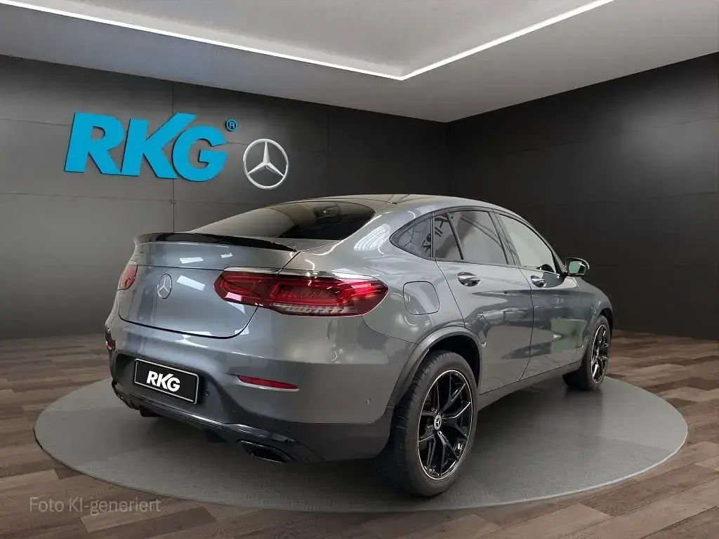 Gebraucht Mercedes GLC300 AMG 245 PS (180 kW) 2023 Grau Coupé