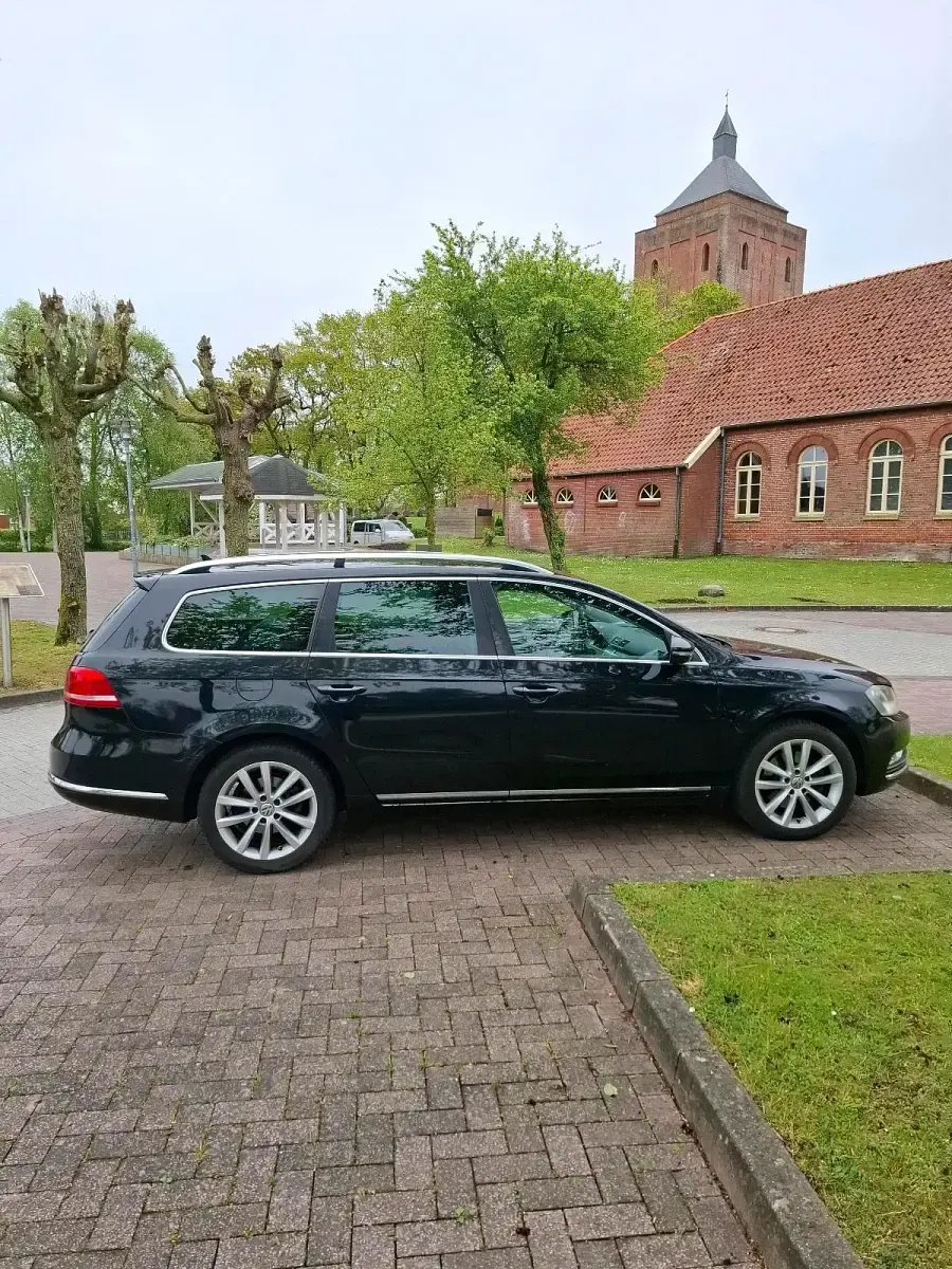 Gebraucht VW Passat Highline 177 PS (130 kW) 2013 Schwarz Kombi