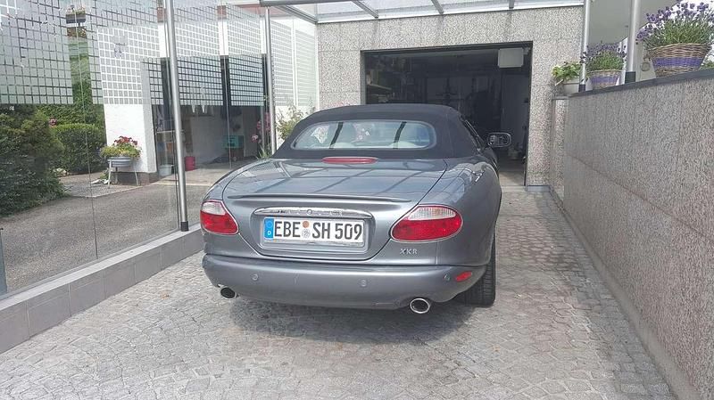 Gebraucht Jaguar XKR 363 PS (266 kW) 2000 Blau Cabrio