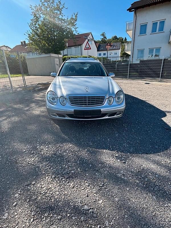 Silber Gebraucht 2005 Mercedes E220 Kombi | 1.600 € (Superpreis) - Bild 1/4