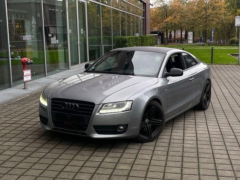 Grau Gebraucht 2011 Audi A5 S-Line Coupé | 9.990 € (Fairer Preis) - Bild 1/4