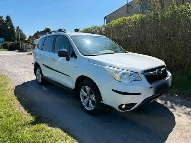 Second-hand Subaru Forester 150 CP (110 kW) 2015 Alb SUV