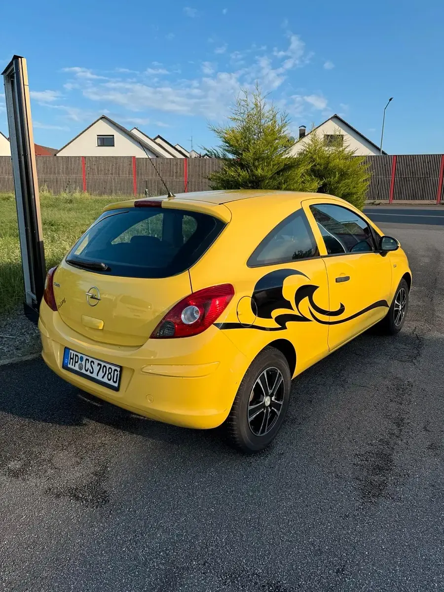 Gebraucht Opel Corsa 90 PS (66 kW) 2010 Gelb Kleinwagen