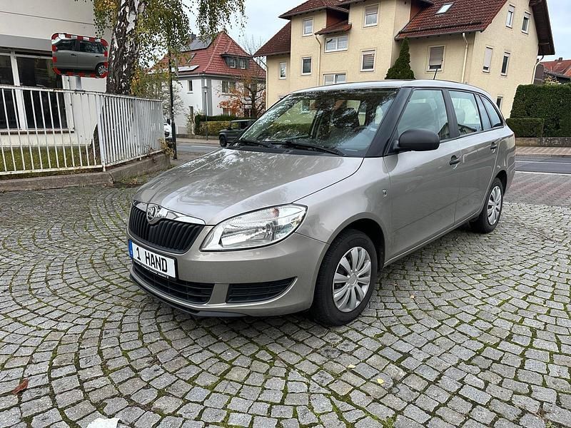 Beige Gebraucht 2013 Skoda Fabia Kombi | 4.790 € (Fairer Preis) - Bild 1/4