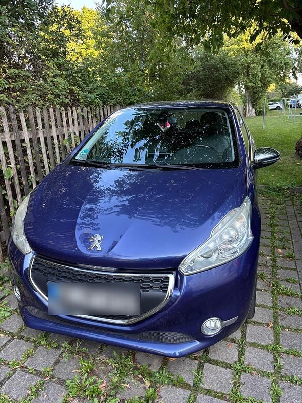 Gebraucht Peugeot 208 102 PS (75 kW) 2012 Blau Kleinwagen