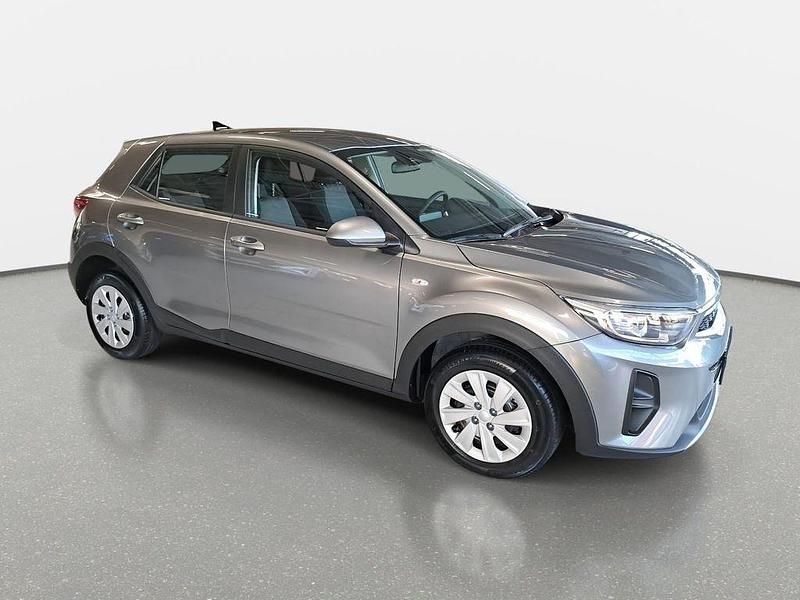 Neu Kia Stonic Edition 7 101 PS (74 kW) 2025 Grau SUV