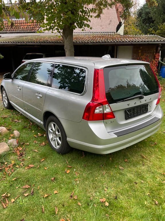 Gebraucht Volvo V70 163 PS (119 kW) 2011 Silber Kombi