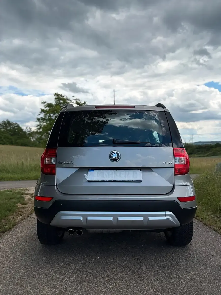 Gebraucht Skoda Yeti 150 PS (110 kW) 2016 Silber SUV