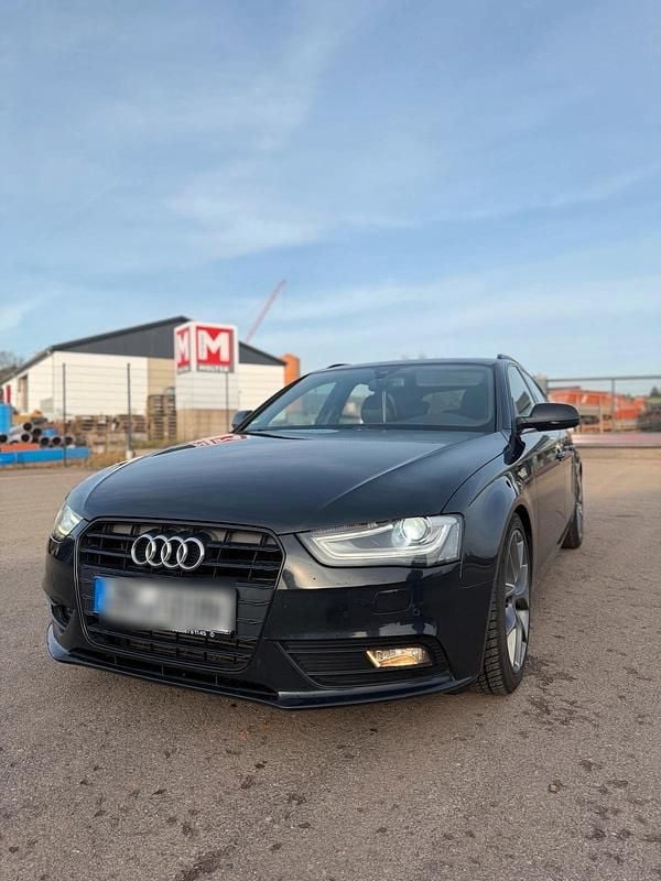 Schwarz Gebraucht 2014 Audi A4 Comfort Kombi | 11.000 € (Teuer) - Bild 1/4