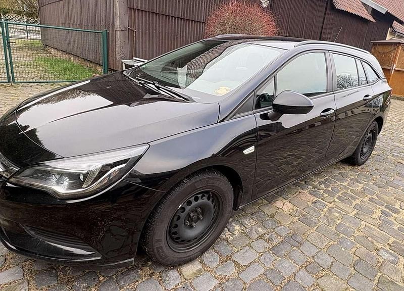 Gebraucht Opel Astra Edition 110 PS (80 kW) 2019 Schwarz Kombi