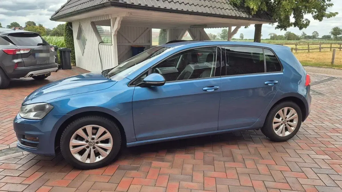 Gebraucht VW Golf VII Comfortline 86 PS (63 kW) 2013 Blau Limousine