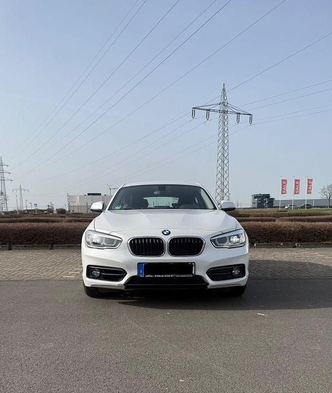 Gebraucht BMW 118 Sport Line 136 PS (100 kW) 2018 Weiß Kleinwagen