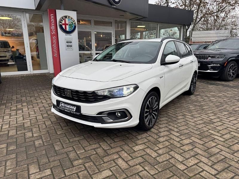 Weiß Gebraucht 2022 Fiat Tipo City Life Kombi | 18.781 € (Fairer Preis) - Bild 1/4