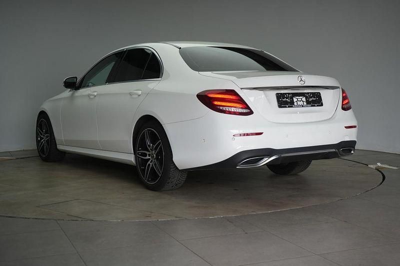 Gebraucht Mercedes E300 AMG 245 PS (180 kW) 2019 Weiß Limousine