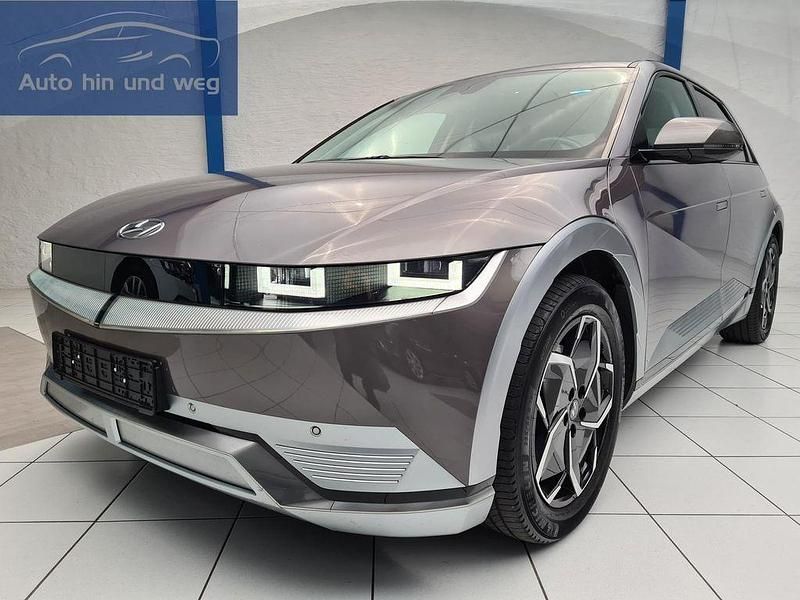 Grau Gebraucht 2022 Hyundai Ioniq 5 Techniq SUV | 26.500 € (Etwas zu teuer) - Bild 1/4