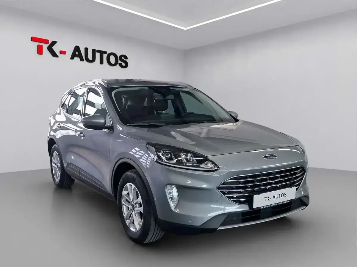 Usata Ford Kuga Titanium 190 CV (139 kW) 2022 Argento SUV
