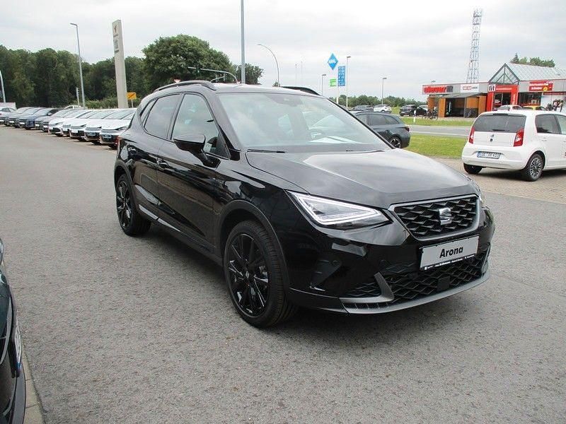 Neu Seat Arona Black Edition 150 PS (110 kW) 2026 Schwarz SUV