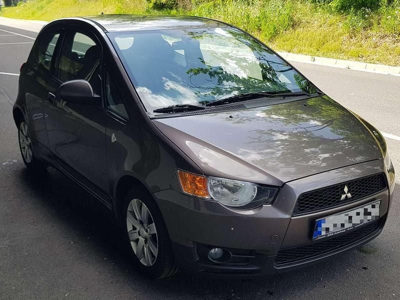 Braun Gebraucht 2013 Mitsubishi Colt Motion Limousine | 1.799 € (Guter Preis) - Bild 1/4