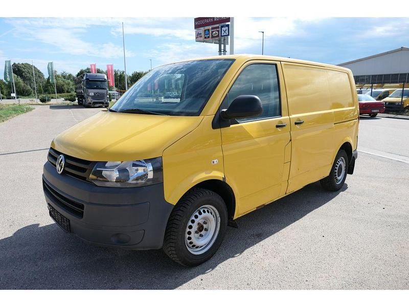 Second-hand VW Transporter 84 CP (61 kW) 2011 Galben Van