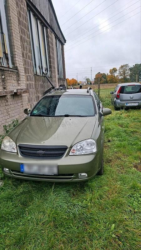 Grün Gebraucht 2005 Chevrolet Nubira Kombi | 350 € - Bild 1/4