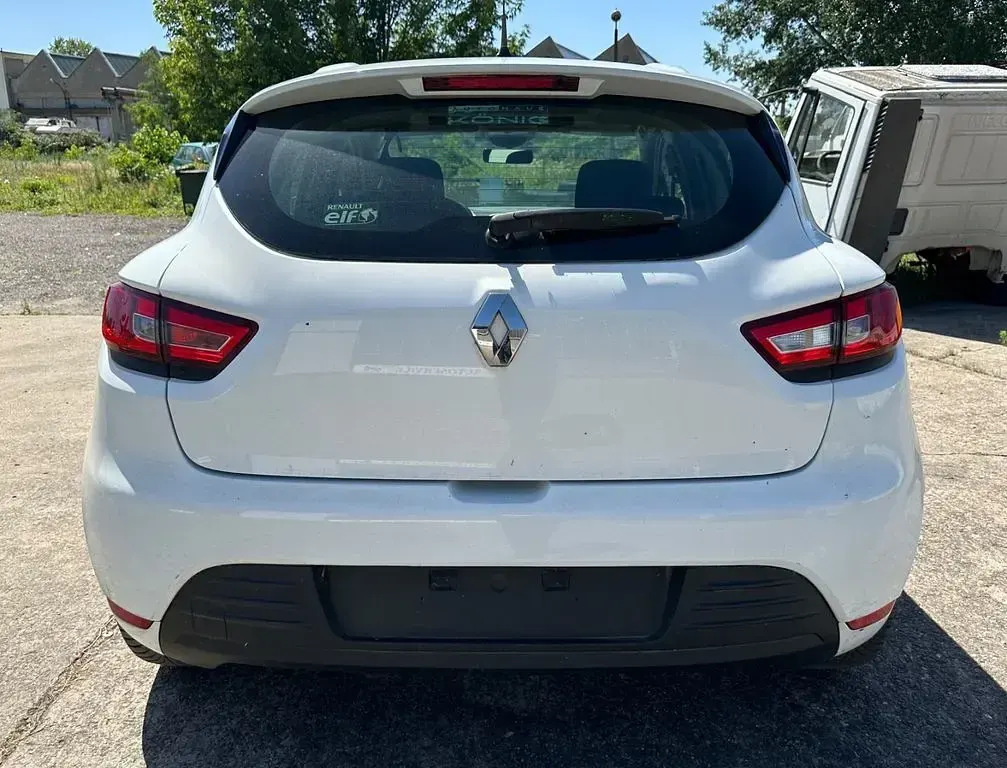 Gebraucht Renault Clio Life 76 PS (55 kW) 2019 Weiß Limousine