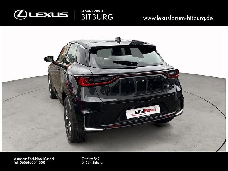 Neu Lexus LBX 136 PS (100 kW) 2025 Schwarz SUV