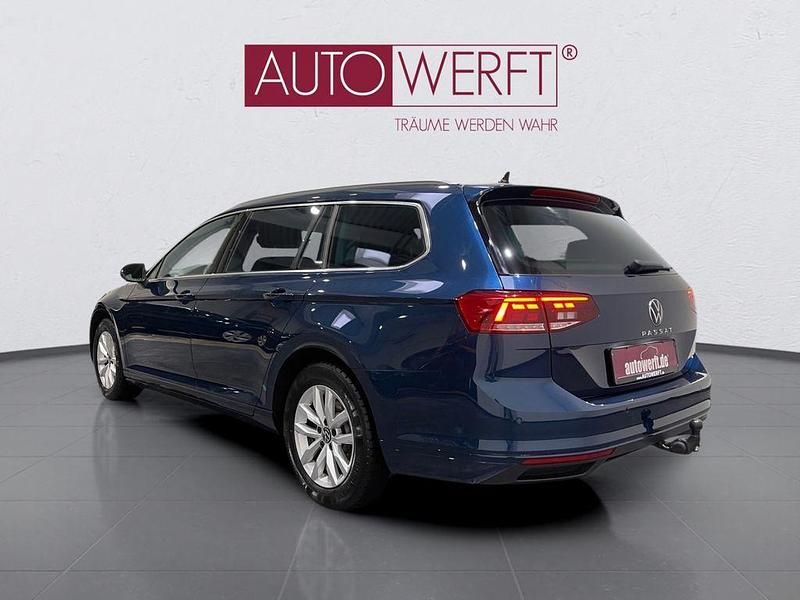 Gebraucht VW Passat Business 150 PS (110 kW) 2023 Blau Kombi