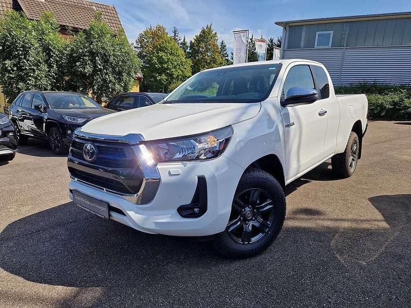 Schneeweiß Gebraucht 2023 Toyota HiLux Comfort Abholung | 47.990 € (Guter Preis) - Bild 1/4