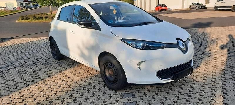 Używany Renault Zoe 42 kW (58 KM) 2015 Biały Hatchback