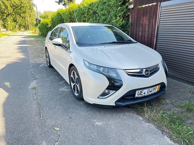 Weiß Gebraucht 2011 Opel Ampera Edition Kleinwagen | 5.800 € (Superpreis) - Bild 1/4