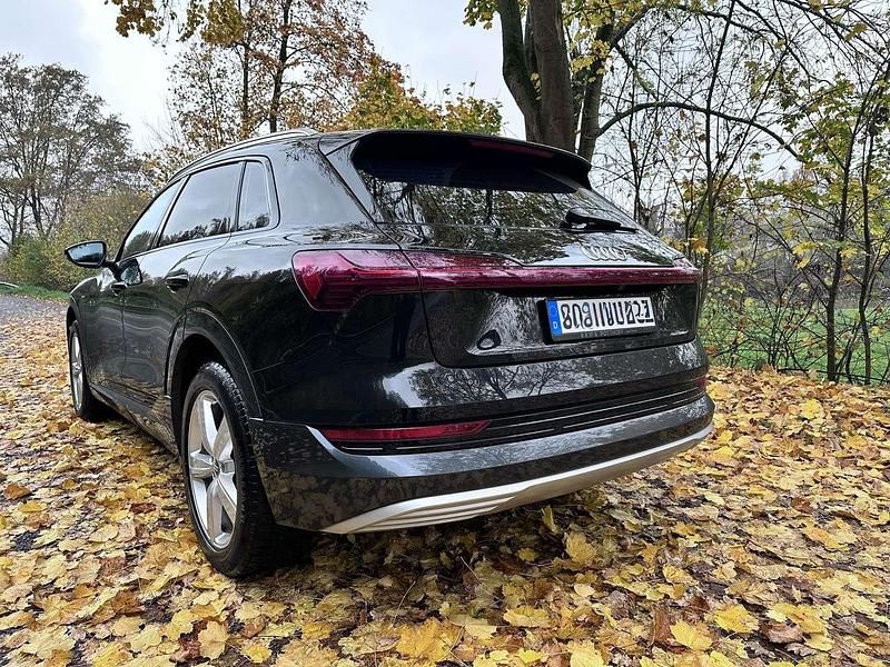 Usata Audi e-tron Advanced 230 kW (313 CV) 2020 Nero SUV