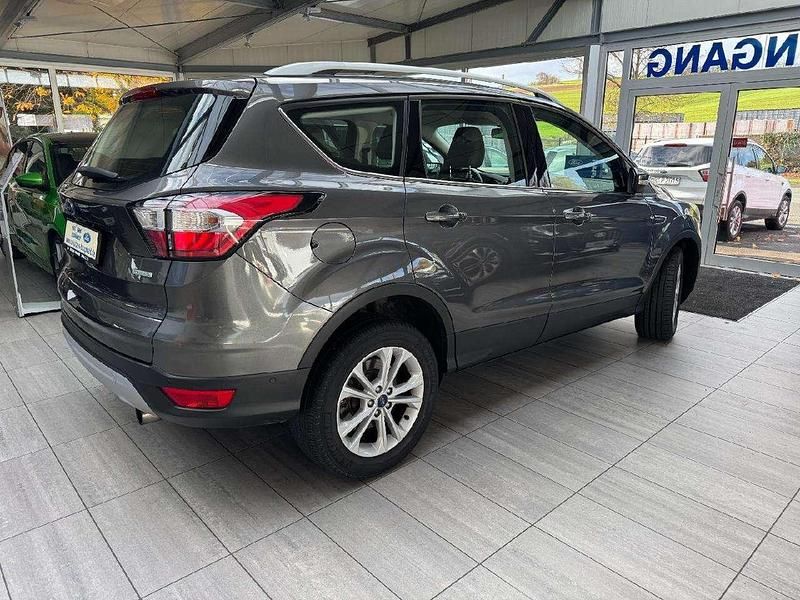 Gebraucht Ford Kuga Titanium 150 PS (110 kW) 2017 Magneticgrau (metallic) SUV