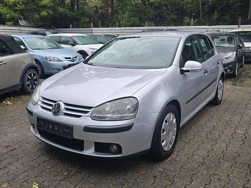 Reflexsilber metallic Gebraucht 2004 VW Golf IV Comfortline Kleinwagen | 1.890 € - Bild 1/4