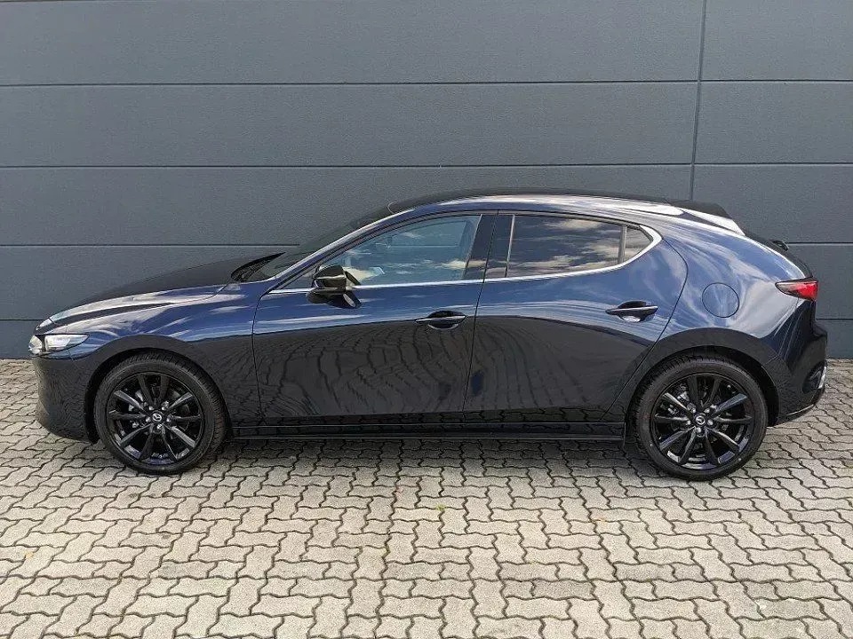 Neu Mazda 3 Nagisa 140 PS (102 kW) 2026 Blau Limousine