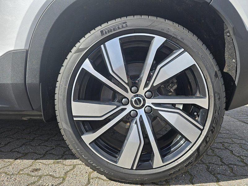 Second-hand Volvo XC40 Pro 300 kW (408 CP) 2021 Alb SUV