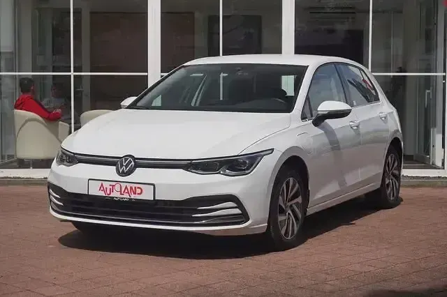 Gebraucht VW Golf VIII Style 204 PS (150 kW) 2022 Weiß Limousine