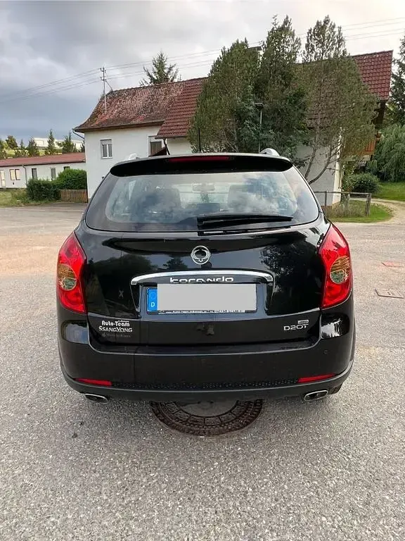 Gebraucht SsangYong Korando Quartz 175 PS (128 kW) 2012 Schwarz SUV
