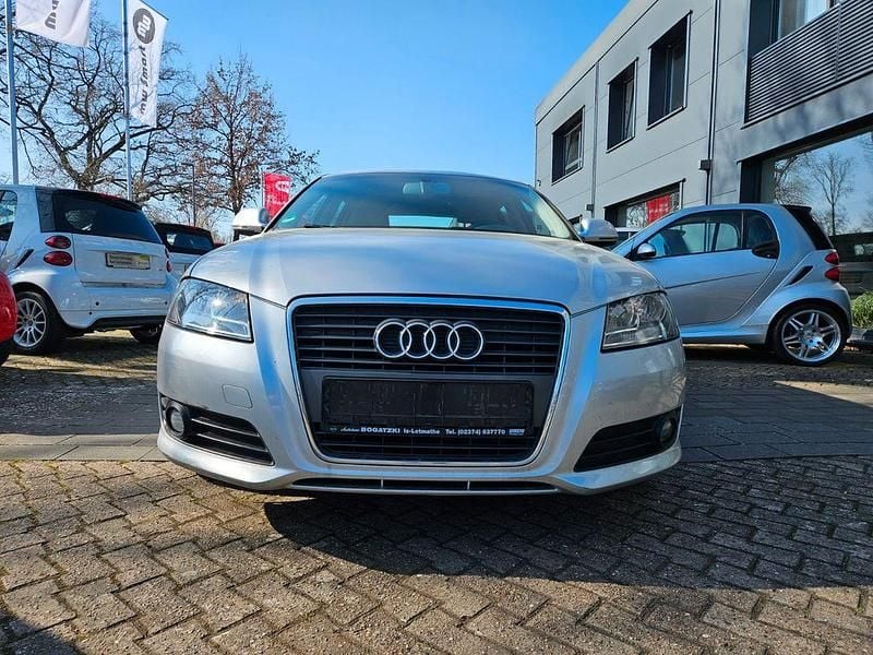 Gebraucht Audi A3 Sport 105 PS (77 kW) 2009 Silber Kleinwagen