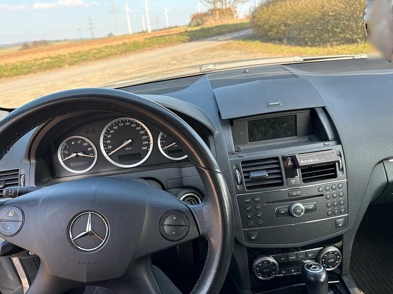 Gebraucht Mercedes C200 185 PS (136 kW) 2007 Grau Limousine