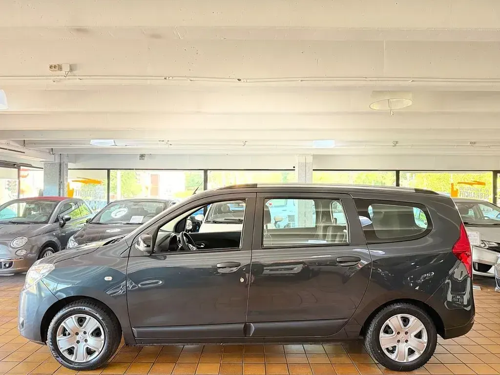 Gebraucht Dacia Lodgy Comfort 102 PS (75 kW) 2019 Grau Van / Kleinbus