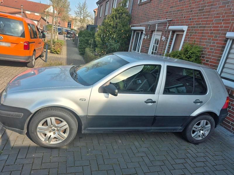 Gebraucht VW Golf IV 75 PS (55 kW) 2003 Silber Kleinwagen
