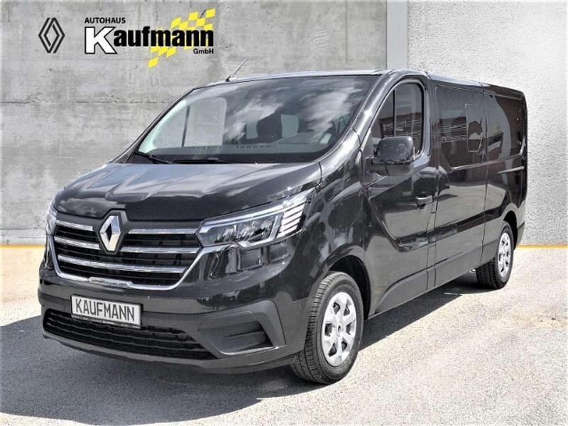 Tenebroschwarz Gebraucht 2024 Renault Trafic Life Van | 34.890 € - Bild 1/4