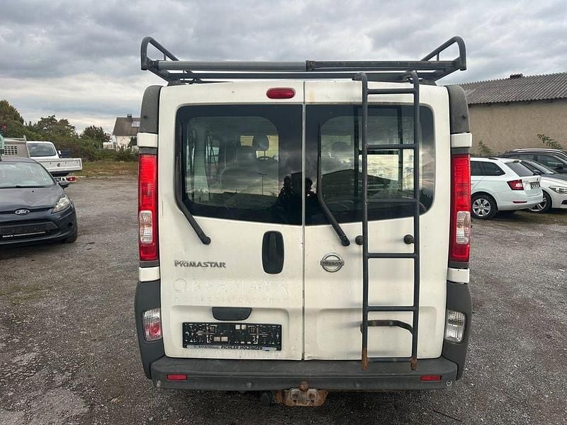 Gebraucht Nissan Primastar 114 PS (83 kW) 2012 Weiß Van / Kleinbus