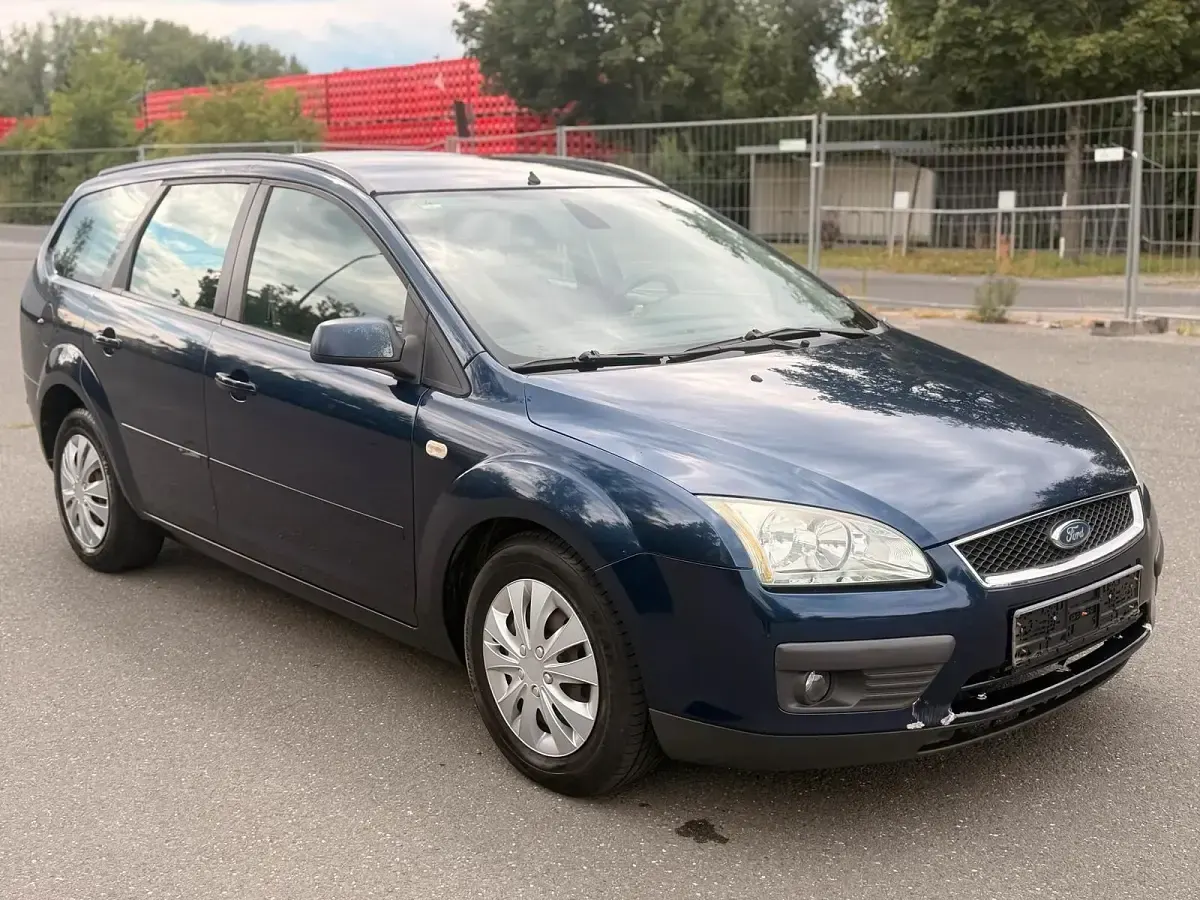 Gebraucht Ford Focus 116 PS (85 kW) 2005 Blau Kombi