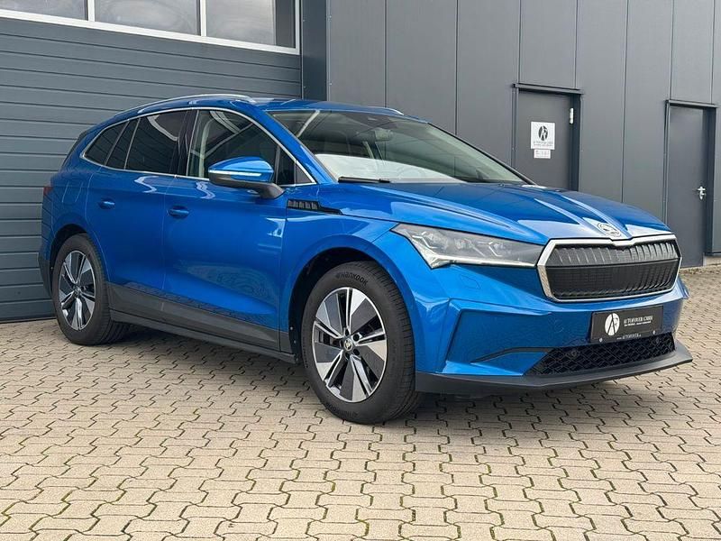 Blau Gebraucht 2022 Skoda Enyaq iV Suite SUV | 36.990 € (Fairer Preis) - Bild 1/4