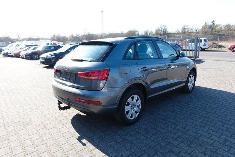 Gebraucht Audi Q3 Sport 170 PS (125 kW) 2013 Grau SUV