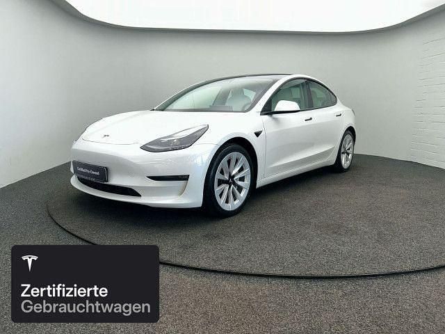 Pearl white multicoat Gebraucht 2021 Tesla Model 3 Long Range AWD Limousine | 28.900 € (Fairer Preis) - Bild 1/4