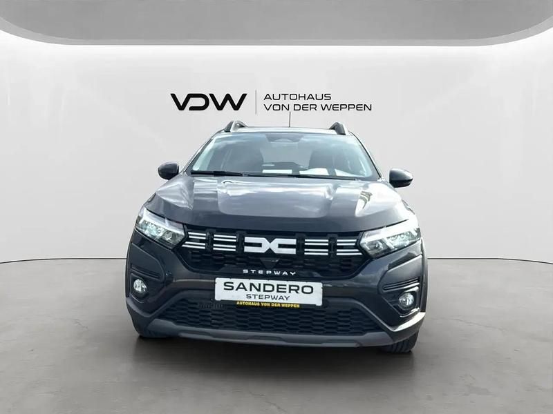 Neu Dacia Sandero Expression 91 PS (66 kW) 2025 Schwarz Kleinwagen