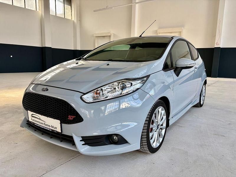 Gebraucht Ford Fiesta ST200 200 PS (147 kW) 2016 Grau Kleinwagen